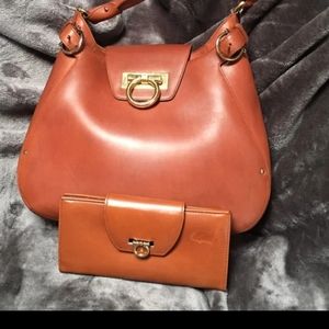 Ferragama leather camel brown purse... Included free wallet